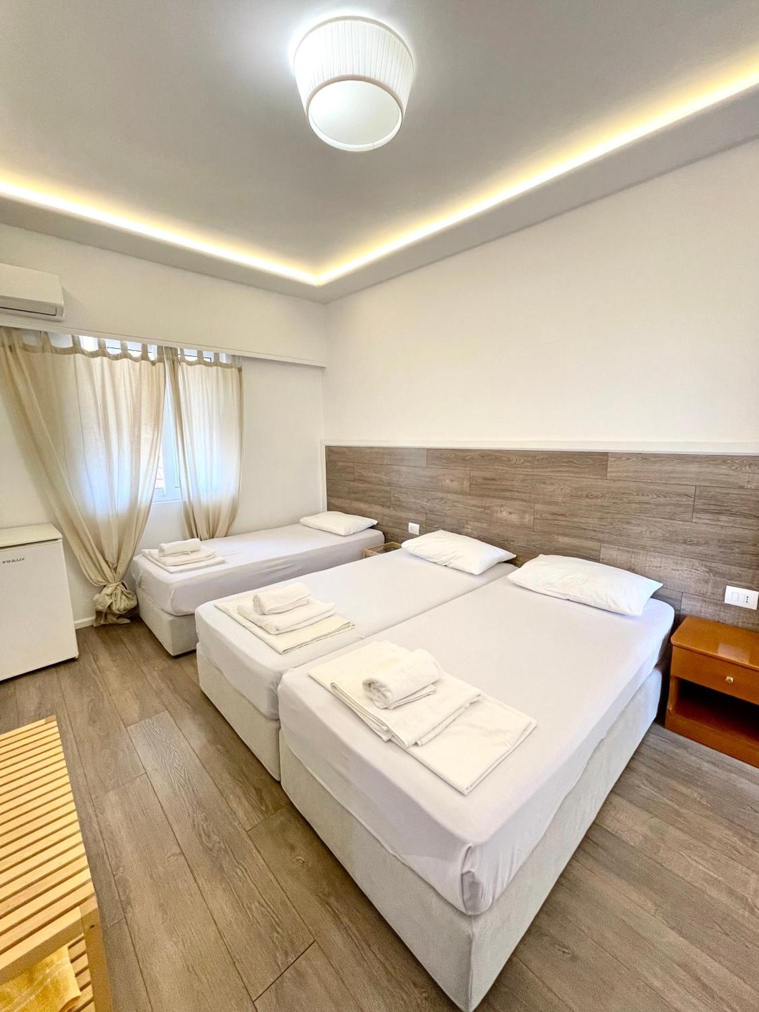 Hotel Aulona Sarande Exterior photo
