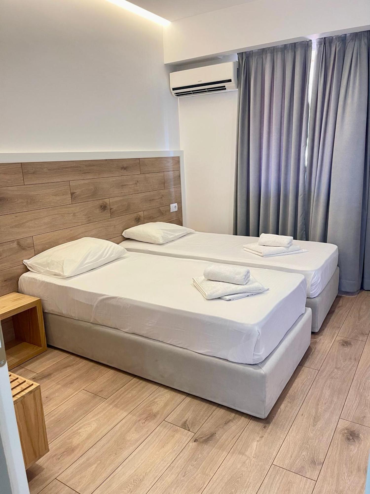 Hotel Aulona Sarande Exterior photo